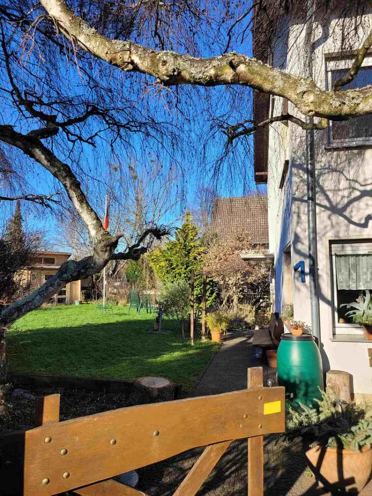 Zweifamilienhaus mit Garten in Top Lage Provisionsfrei