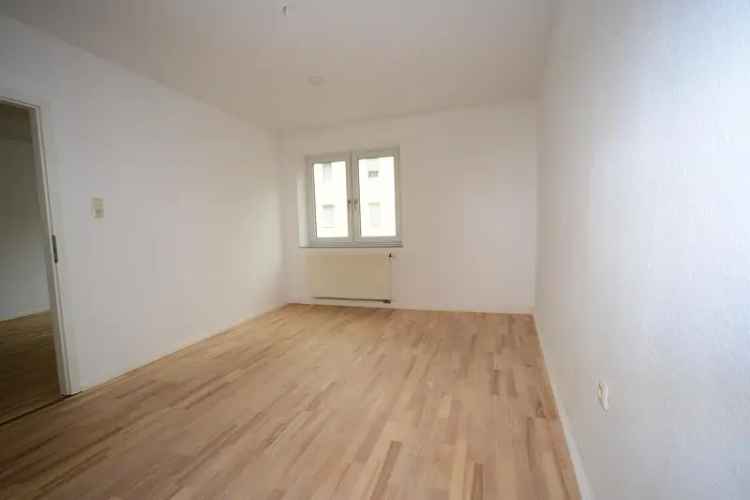 2 Zimmer Wohnung Du/WC Renov. 1. OG