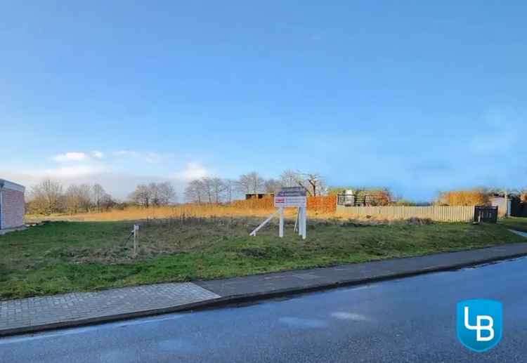 Hier wird bald Ihr Traumhaus stehen! 
Großes sonniges Grundstück in herrlicher Landschaft!