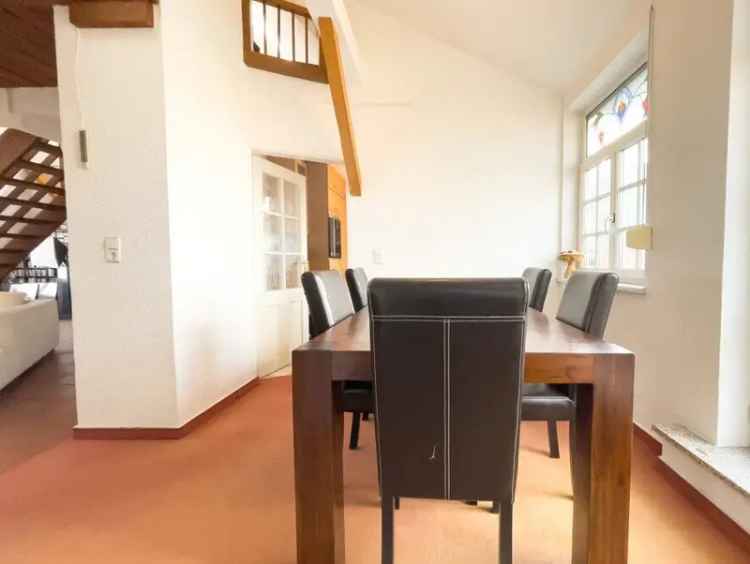 Sendling/Beim Neuhofener Berg – Großzügige 4-Zimmer-Wohnung mit Galerie und ruhigem Dachbalkon