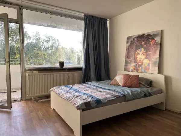 Bonn Auerberg Wohnung Neu Renoviert Balkon Parkplatz Netflix