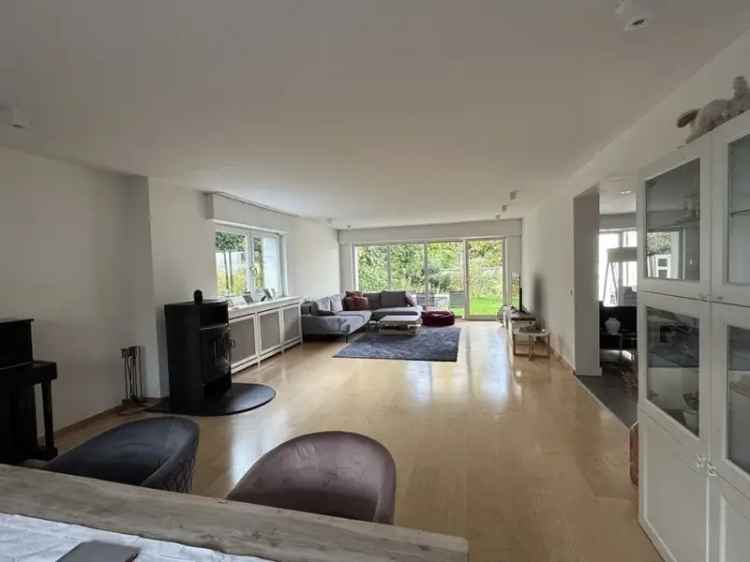 Exquisite 238m² Wohnung mit Garten Haus in Haus