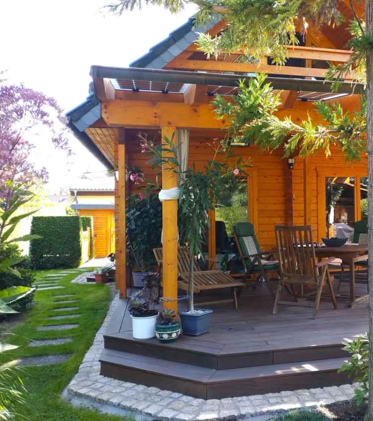 Charmantes Einfamilienhaus am Müggelsee mit Terrasse und Dachgeschoß