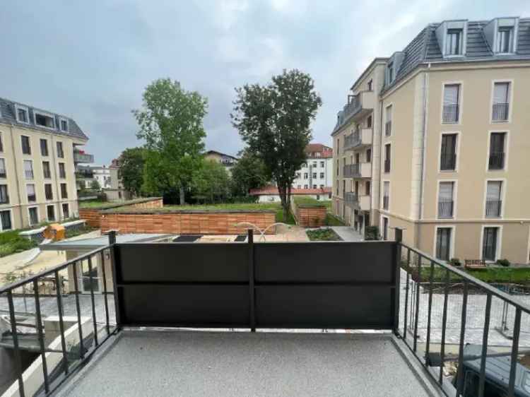 Mieten Moderne Wohnung Striesen mit Einbauküche und Dachterrasse