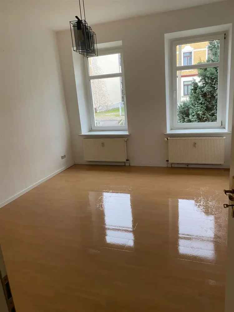 2 Zimmer Erdgeschosswohnung mit Einbauküche