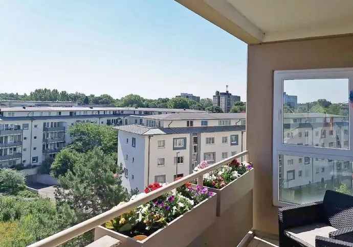 2 5 Zimmer Wohnung mit Balkon in gepflegter Wohnanlage