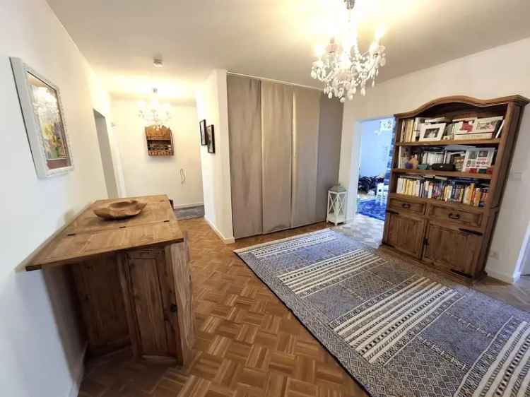 Provisionsfrei!! 4-Zimmer-Wohnung mit Balkon im Ostend - ganz in der Nähe der EZB!!