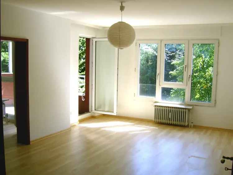 Wohnung tauschen in Tempelhof Berlin mit Balkon und Blick ins Grüne