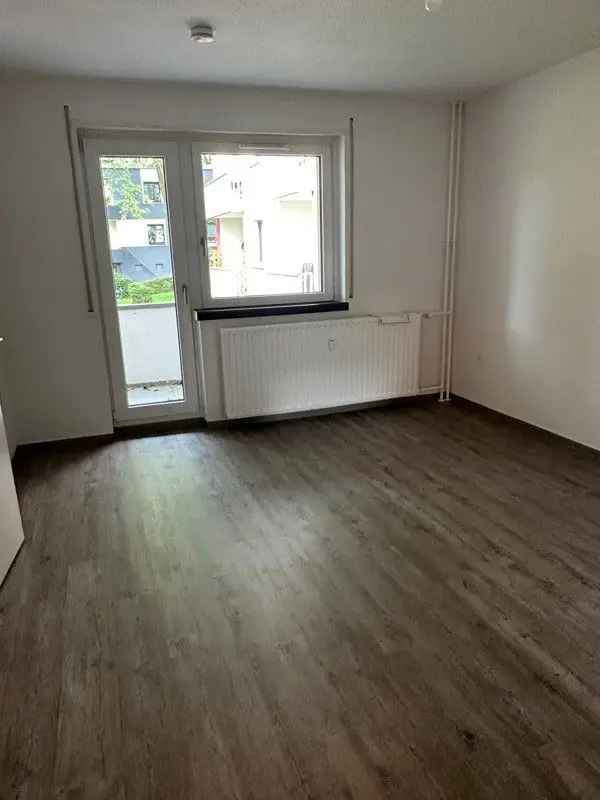 2 Zimmer Wohnung Neu Renoviert Erstbezug