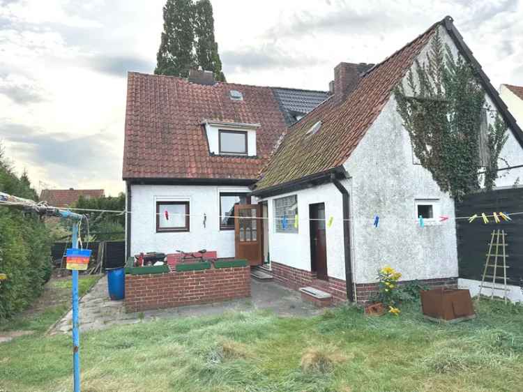 PURNHAGEN-IMMOBILIEN –  Sanierungsbedürftige Doppelhaushälfte in gesuchter Wohnlage von Schönebeck
