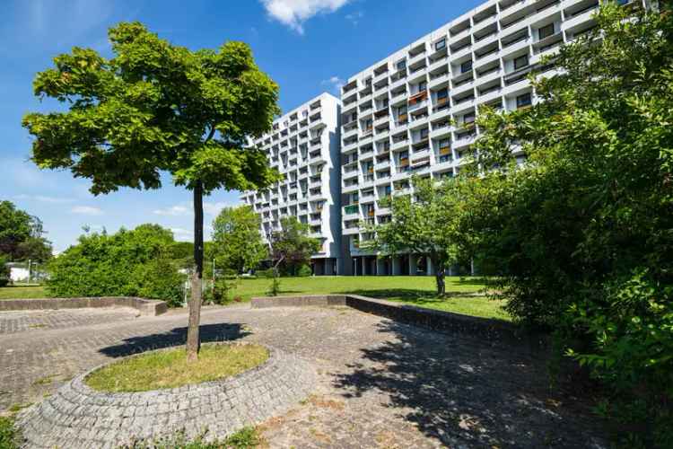 Renovierte 2-Zimmer-Wohnung im Hallschlag