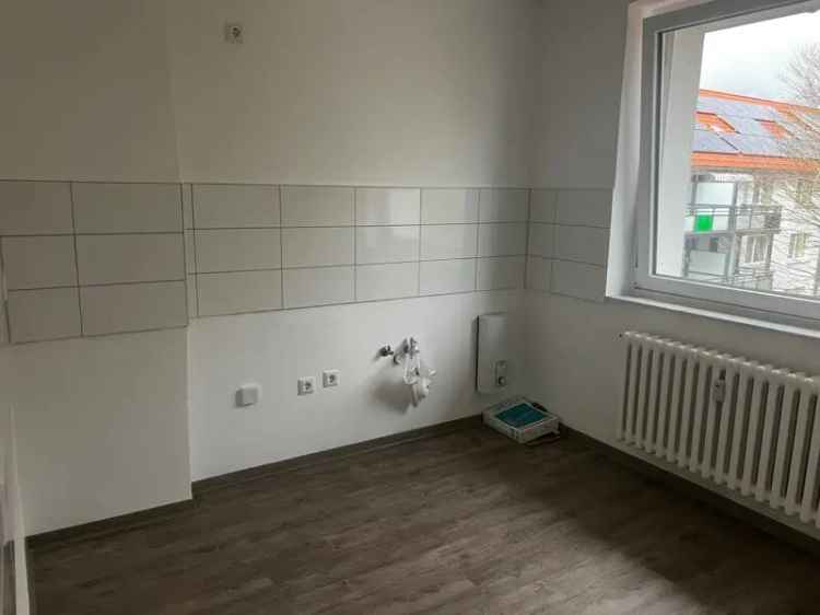 3-Zimmer Wohnung frisch saniert zentral gelegen