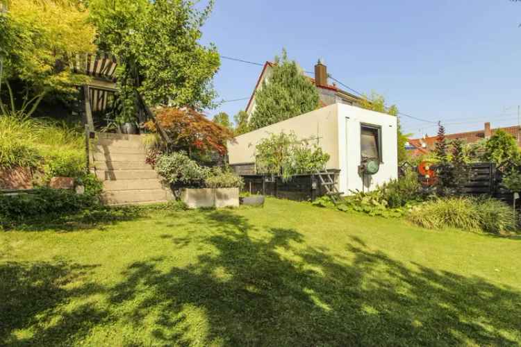 Schöne DHH zum Wohlfühlen inkl. Einliegerwohnung mit Garten und Terrasse in ruhiger Lage