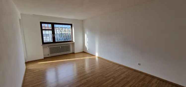 Ideale 2 Zimmer Wohnung mit Balkon!