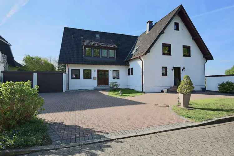 COMING SOON - Zweifamilienhaus auf Traumgründstück!