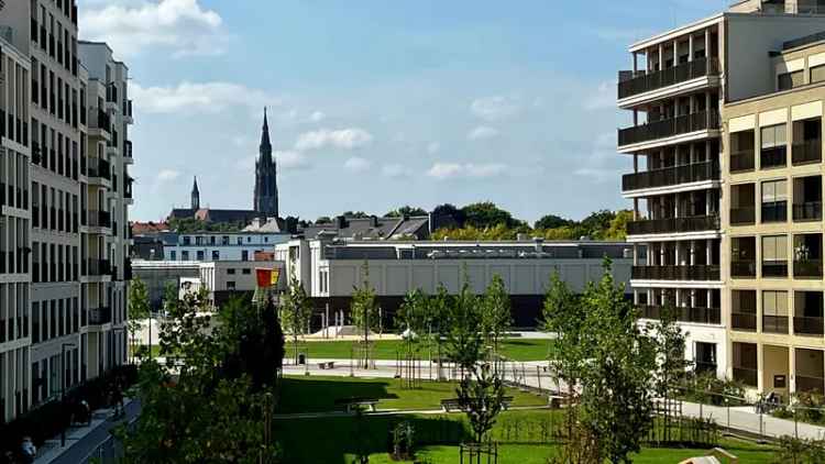 Hochwertig möblierte Wohnung mit Balkon und Dachgarten - schnell im Zentrum