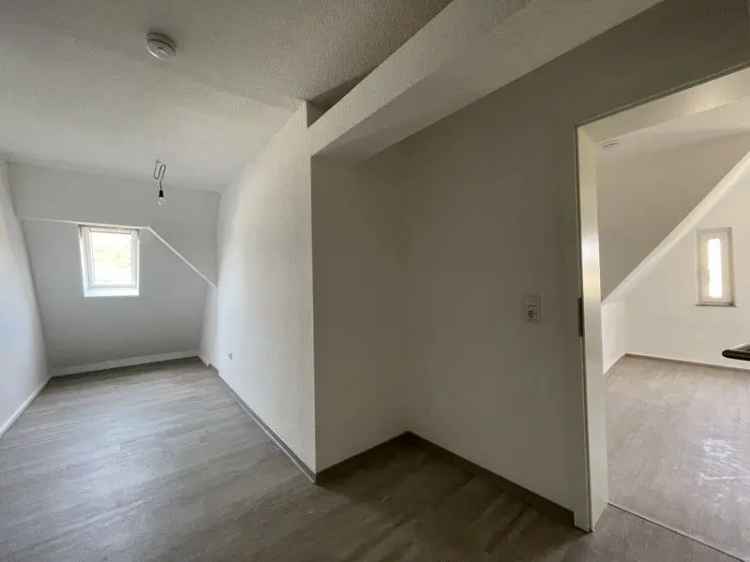 Reinkommen und Wohlfühlen: interessante 3-Zimmer-Wohnung