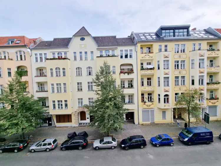 Vermietete 2-Zimmer-Wohnung mit Fahrstuhl in Berlin-Mitte!