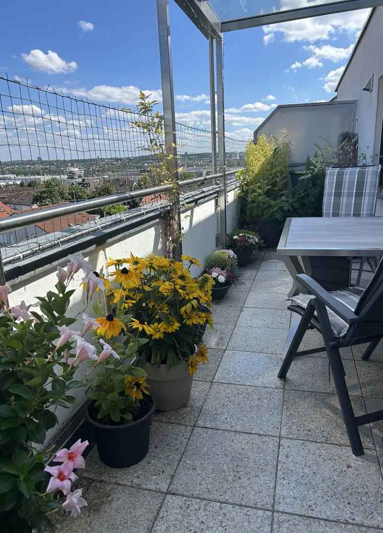 Helle Penthouse-Wohnung mit zwei überdachten Terrassen