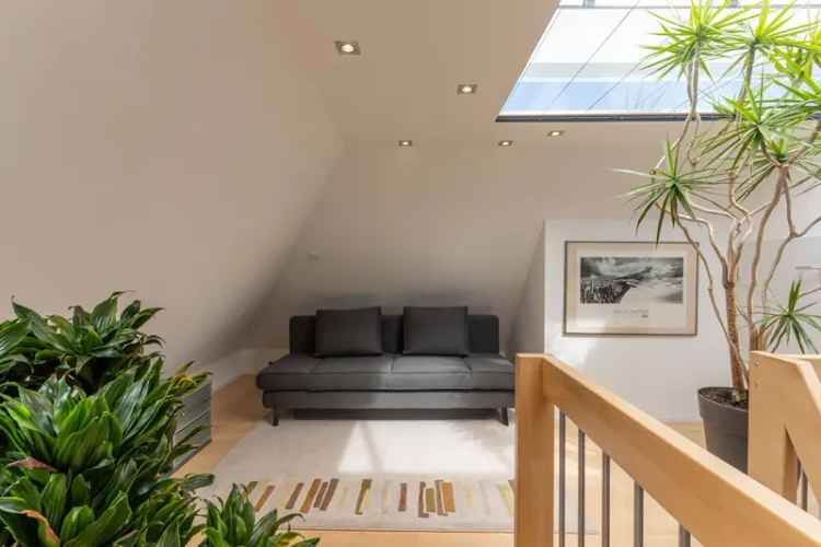 Wohnen mit Charakter im Dachgeschoss – 4 Zimmer über 2 Etagen auf großzügigen 133 m² Gesamtfläche