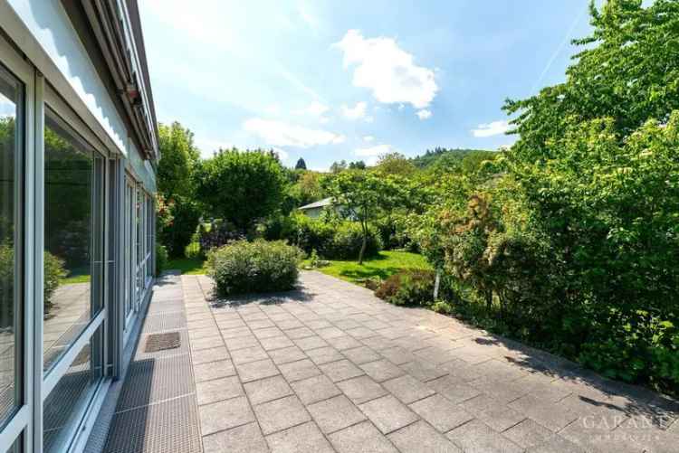 Haus im Haus mit TOP Garten + 5 Wohnungen + TG