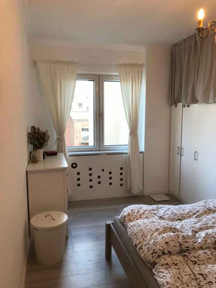Kernsanierte 3-Zi. Wohnung in Düsseldorf- Friedrichstadt