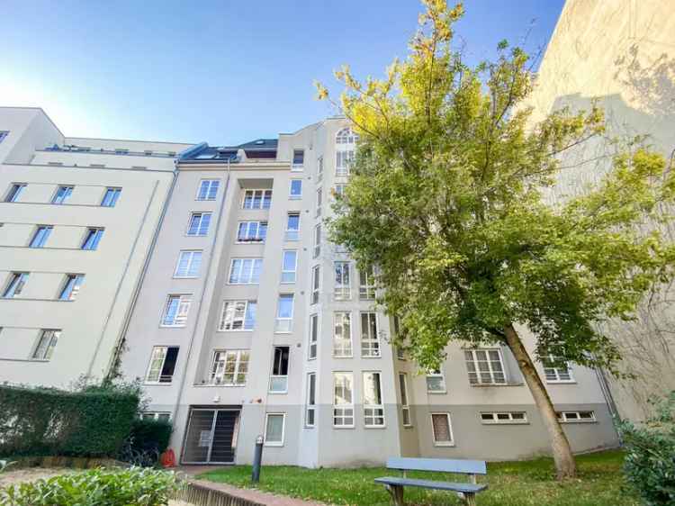 CHARMANTE 2-ZIMMER-WOHNUNG MIT SÜDBALKON & WINTERGARTEN – 6.OG IN BERLIN-STEGLITZ I PROVISIONSFREI