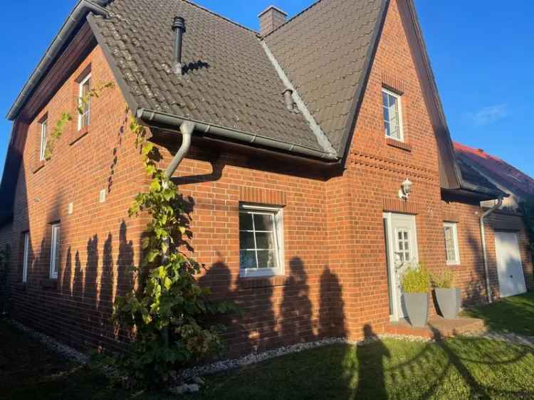 Einfamillienhaus mit Pool (PROVISIONSFREI)