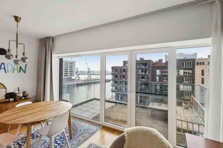 Lichtdurchflutete Maisonette-Wohnung mit Blick zur Elbe und zur Elbphilharmonie