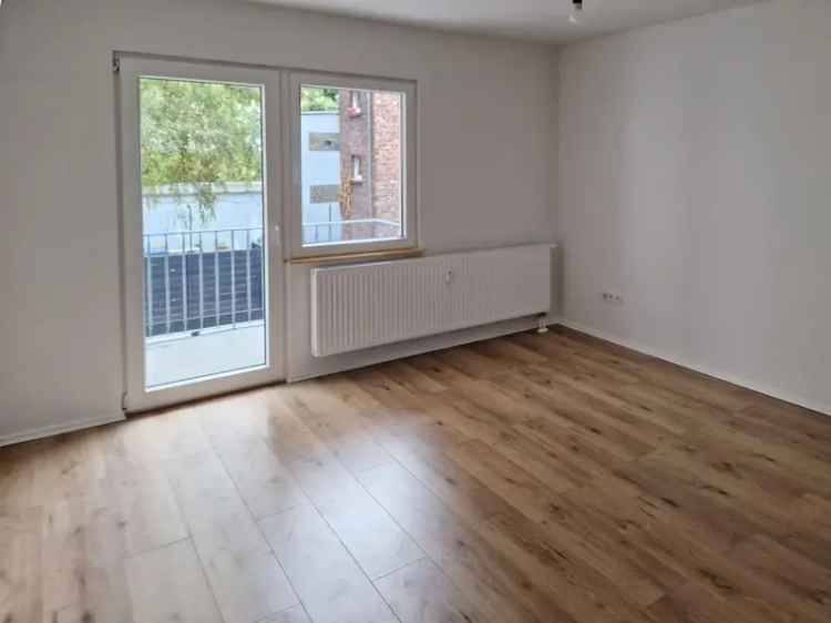 Für Sie renoviert: Schöne 2-Zimmer-Wohnung in Marxloh!