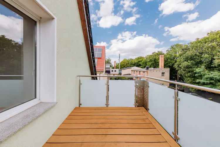 Mit Balkon, Keller, Kamin u.v.m.: Helle Maisonettewohnung – auch als Kapitalanlage – in Biesdorf