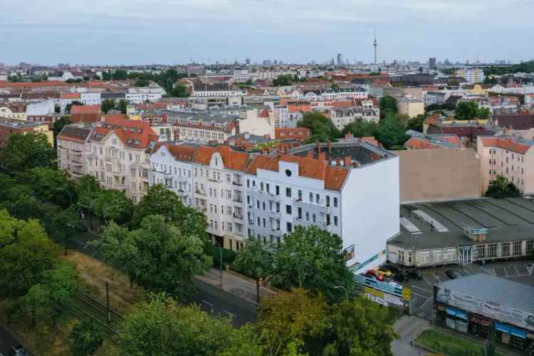 Helle 2 Zimmer-Atbauwohnung mit Balkon & Wannenbad als Kapitalanlage in Wedding