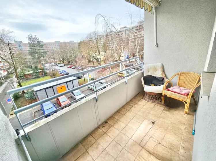 Vermietete 2-Zimmerwohnung mit Balkon in zentraler Lage