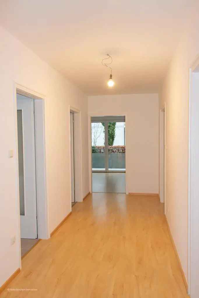 3-Zimmer Wohnung Ottobrunn 95m² Süd-Loggia Garten