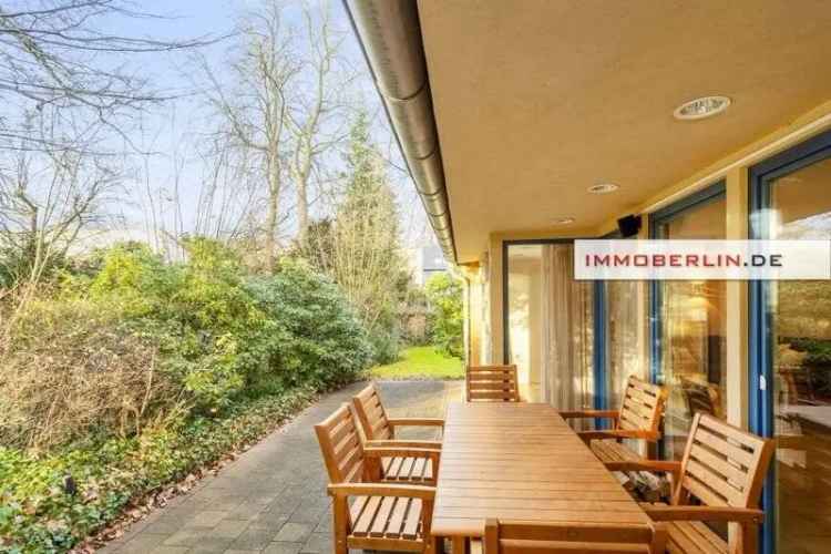 Familienfreundliches Haus mit Villenambiente, Sonnenterrasse und idyllischem Garten nahe Wannsee