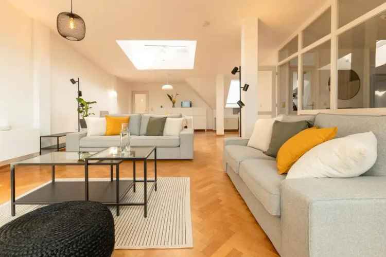 3 Zimmer mit großer Dachterrasse, vollmöbliert, max. 1 Jahr
