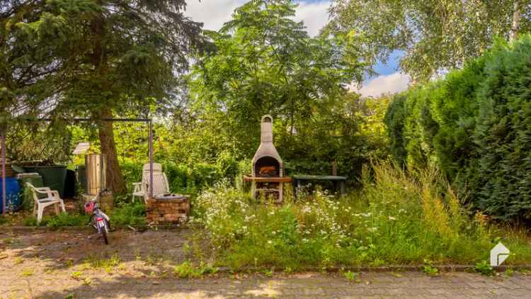 Teilvermietetes MFH mit 3 WE, Garten, Terrasse, Garage, EBK und Tageslichtbädern in angenehmer Lage