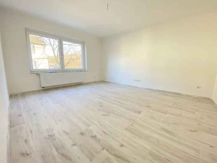 Mieten Sie eine renovierte Single-Wohnung in Duisburg mit zwei Zimmern