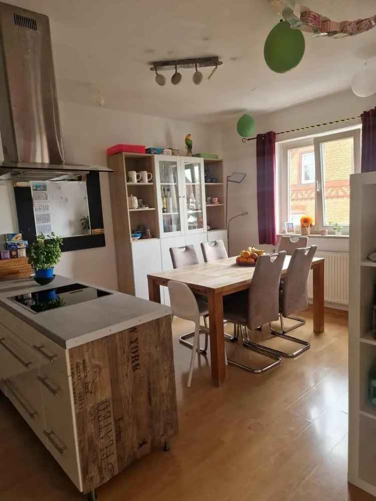 Ihr neues Zuhause in Frankfurt-Fechenheim: Lichtdurchflutete 3-Zimmer-Wohnung mit Balkon
