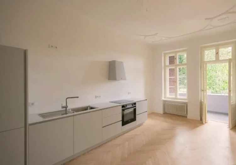 125qm Wohnung Berlin Weissensee Denkmalgeschutzt 2 Balkone EBK Aufzug