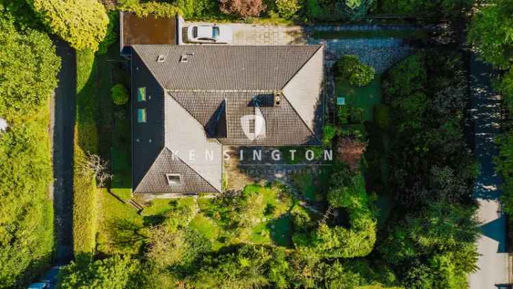 Einfamilienhaus in Bremen/Oberneuland mit großem Grundstück und Terrasse