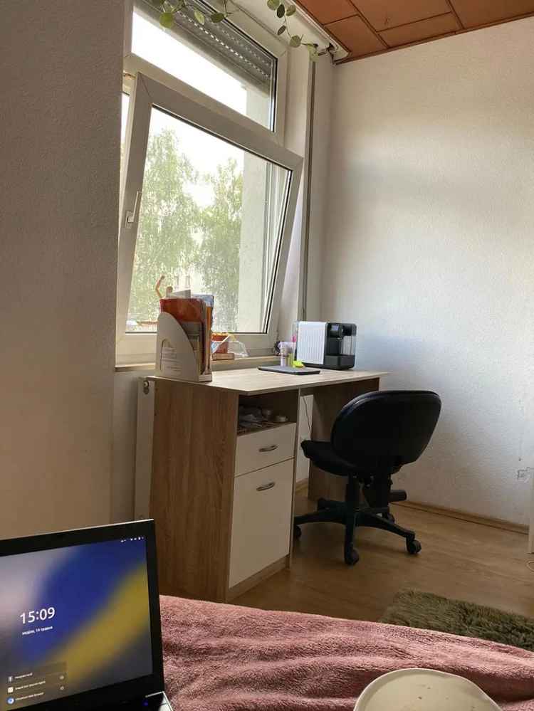 Renoviertes WG Zimmer in bevorzugter Lage (bitte Handynummer angeben)