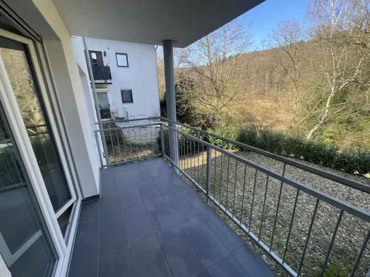 Familientraum kaufen Maisonette Wohnung in Niedernhausen mit Terrasse und Balkon