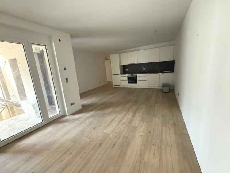 3-Zimmer Wohnung Neubau Balkon Einbauk"}ueche Photovoltaik