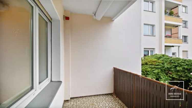 Charmante 3-Zimmer-Erdgeschosswohnung mit Balkon in Tempelhof