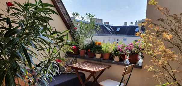 Provisionsfrei: Sonnige Dachgeschosswohnung in Schöneberg