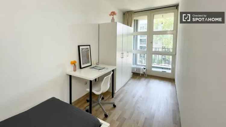 Gemütliches Zimmer in 4-Zimmer-Wohnung in Kreuzberg, Berlin