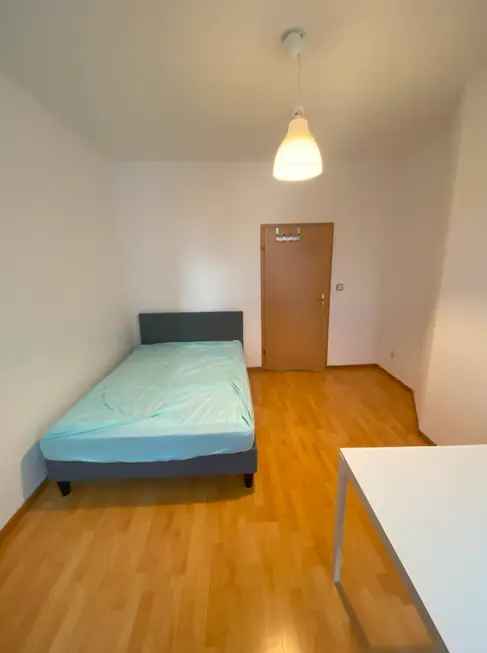 Mieten schöne 2-Zimmerwohnung helle freundliche Dachgeschoßwohnung