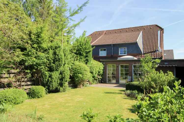 Doppelhaushälfte mit Garten und Garage in ruhiger Lage in Erkelenz-Kückhoven
