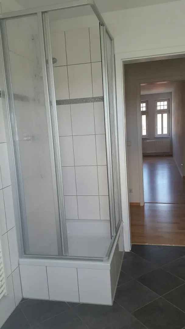 Wohnung mieten Dachgeschosswohnung Grimmelallee sanierte 3 Zimmer Einbauküche